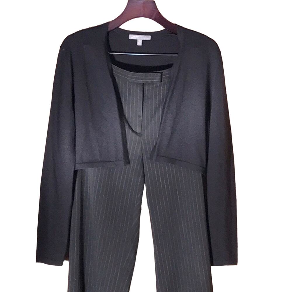 Neiman Marcus Black Pure Cashmere Cut-off Sweater. M